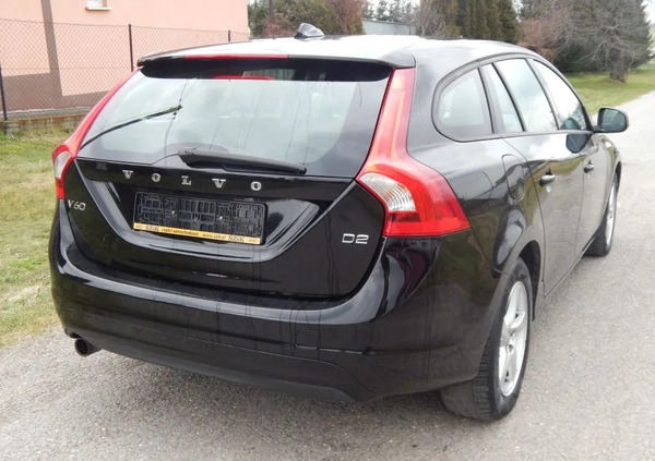 Volvo V60 cena 33900 przebieg: 219000, rok produkcji 2014 z Drohiczyn małe 121